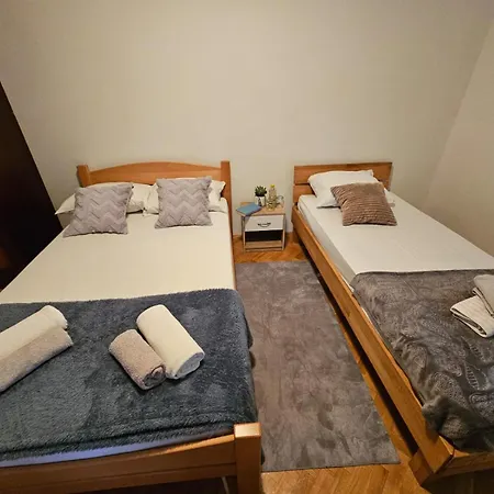 Apartmani, Sobe Ziza Апартаменты