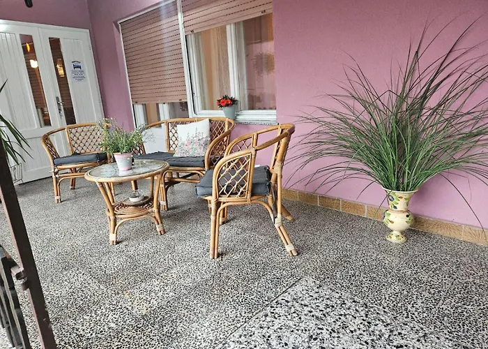 Apartmani, Sobe Ziza